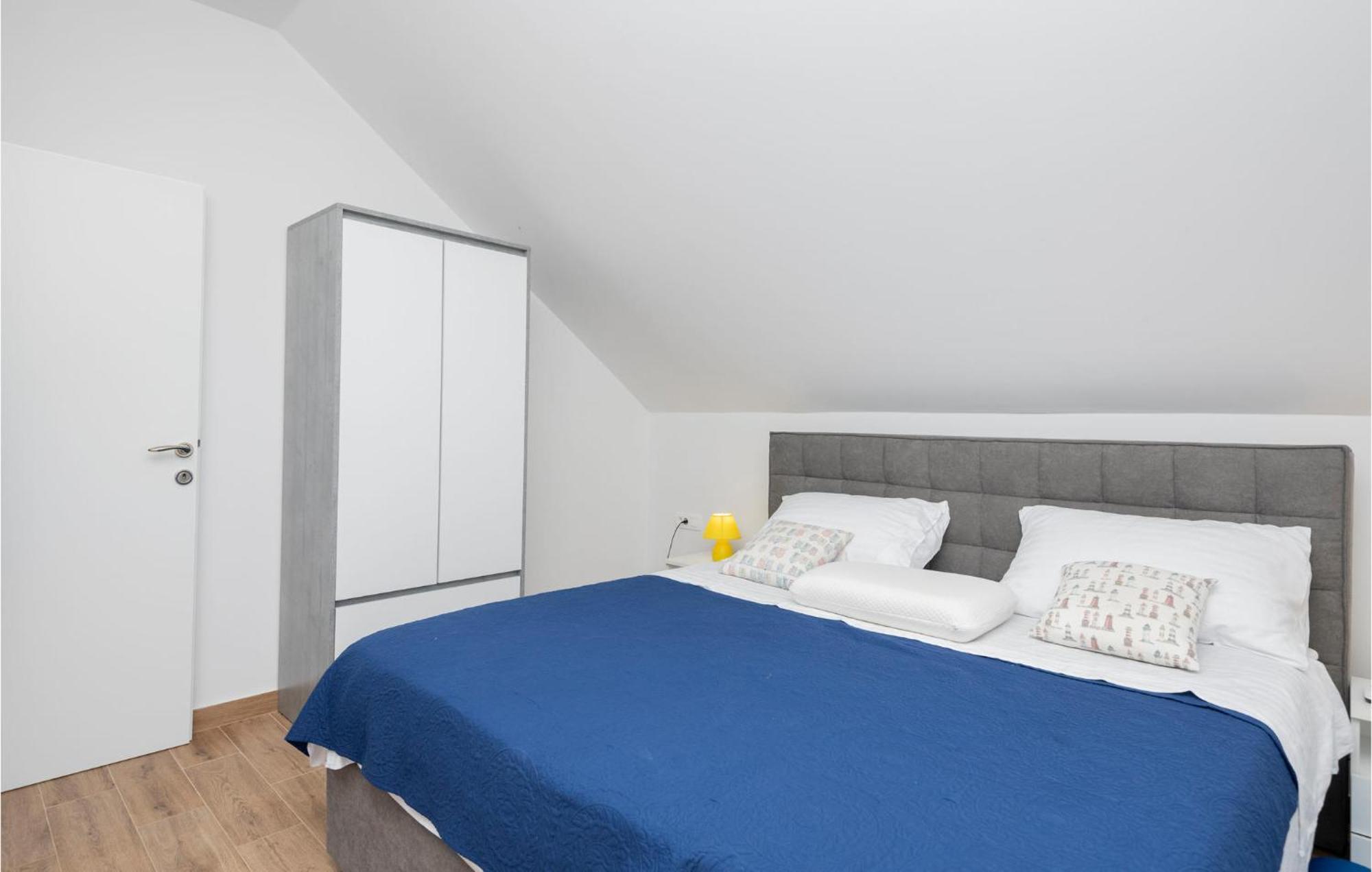 Nice Apartment In Podaca With Wi-Fi Екстер'єр фото