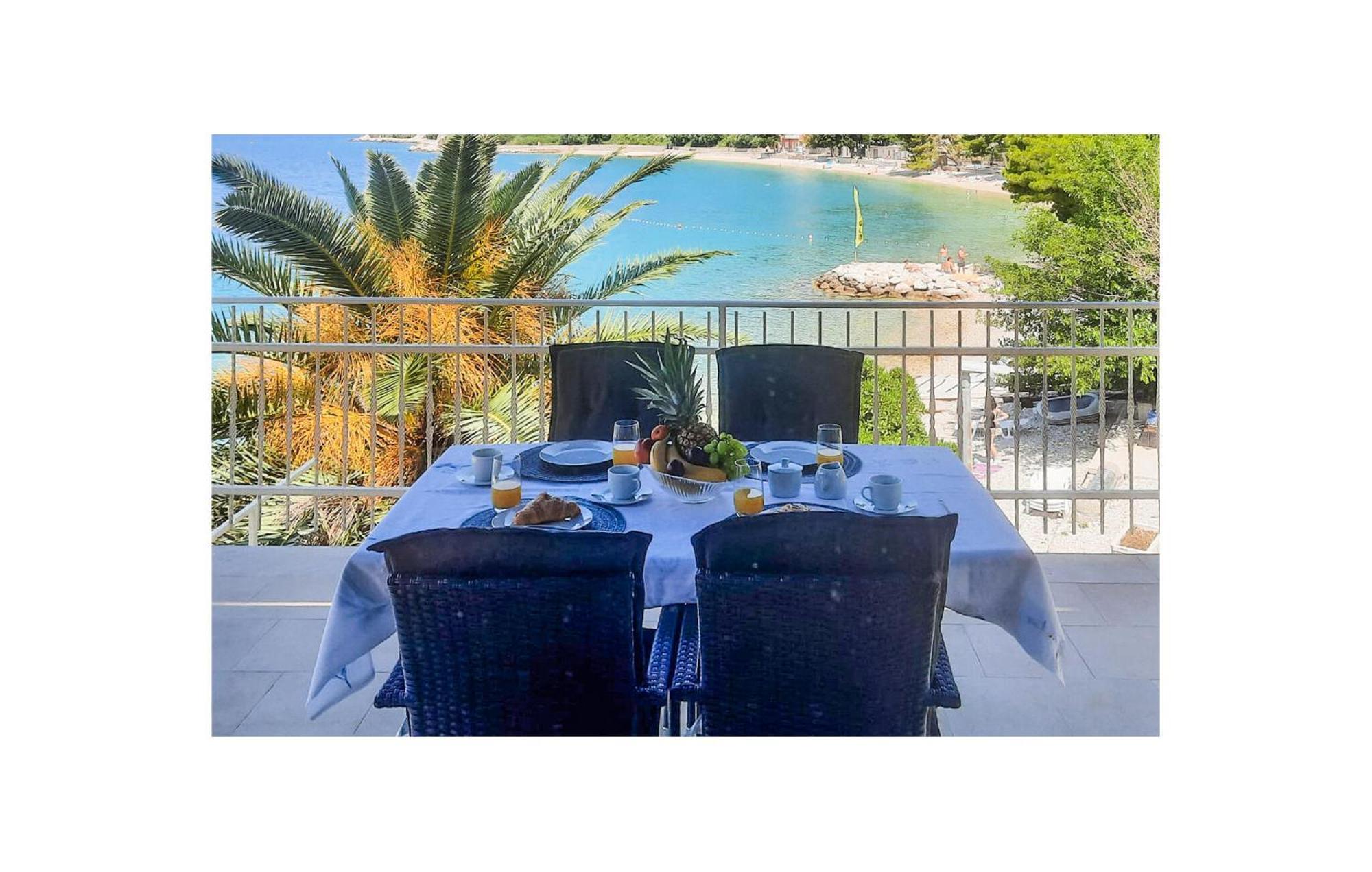 Nice Apartment In Podaca With Wi-Fi Екстер'єр фото